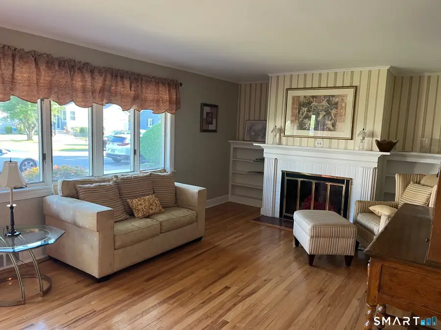 37 Fleetwood Drive, Waterbury, CT 06706 - #2
