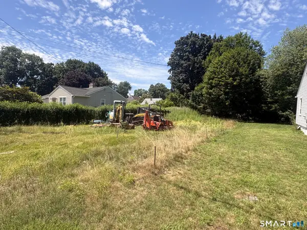Milton Avenue, Waterbury, CT 06701