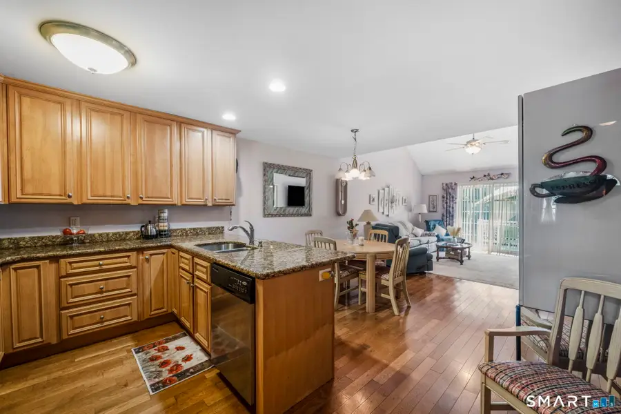 52 Forshaw Avenue #52, Plainville, CT 06062 - #3