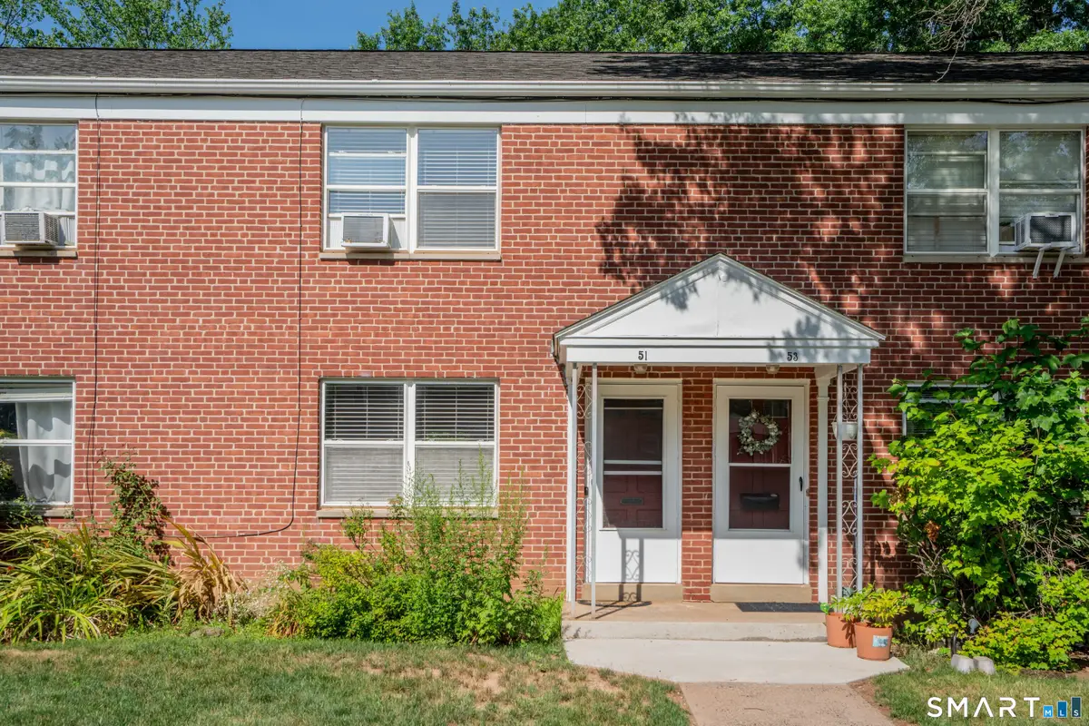 51 Arnold Way #51, West Hartford, CT 06119 - #1