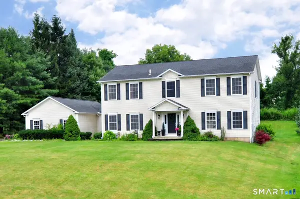 34 Chippenwood Lane, Bristol, CT 06010
