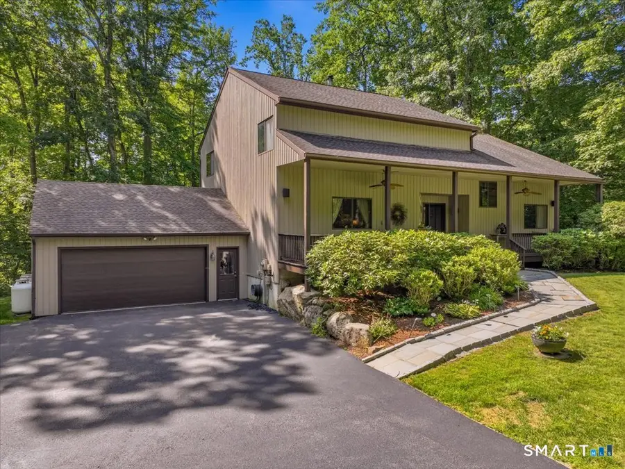 6 Douglas Lane, New Fairfield, CT 06812 - #3