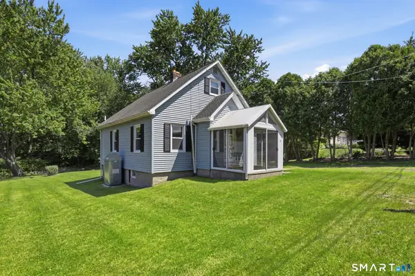 32 Dickerman Avenue, Windsor Locks, CT 06096
