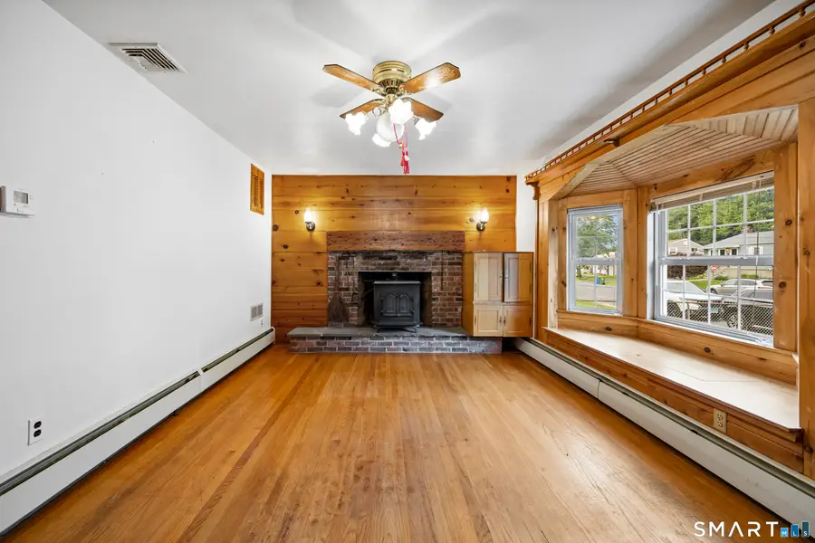 106 Townsend Avenue, Waterbury, CT 06705 - #3