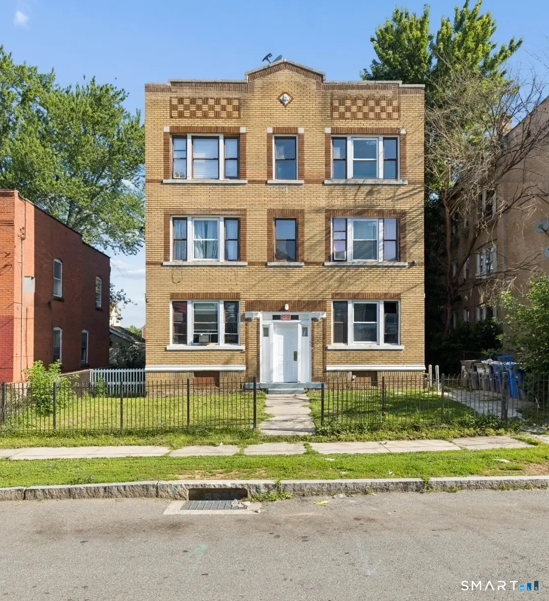 42-44 Redding Street, Hartford, CT 06114 - #1
