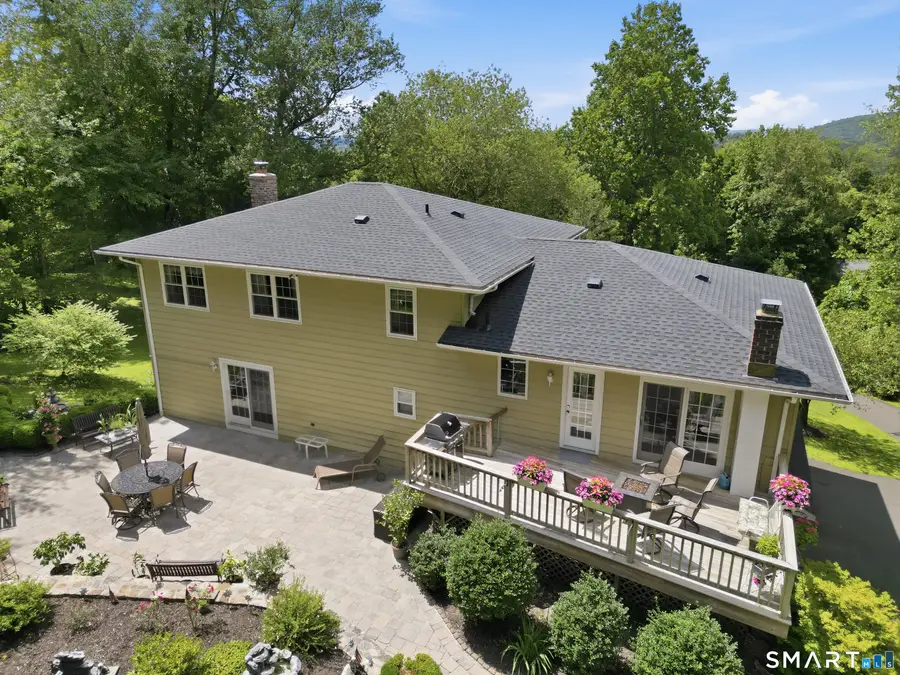 13 Paradise Court, New Fairfield, CT 06812 - #2