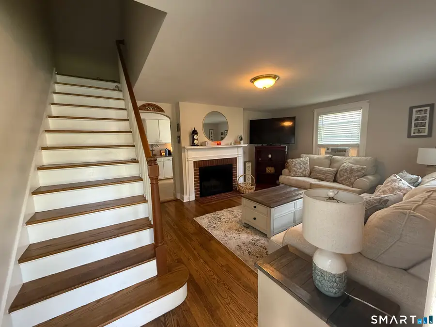 166 Roseleah Avenue, Newington, CT 06111 - #3