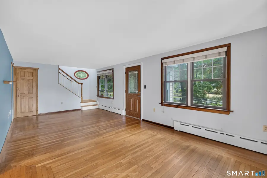 42 Ezra Street, North Haven, CT 06473 - #3