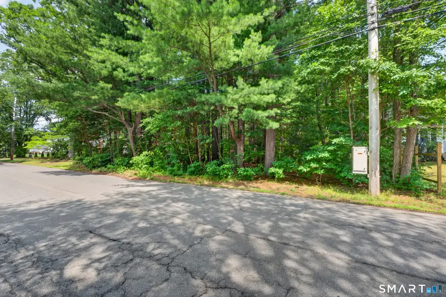 44 Ezra Street, North Haven, CT 06473 - #3