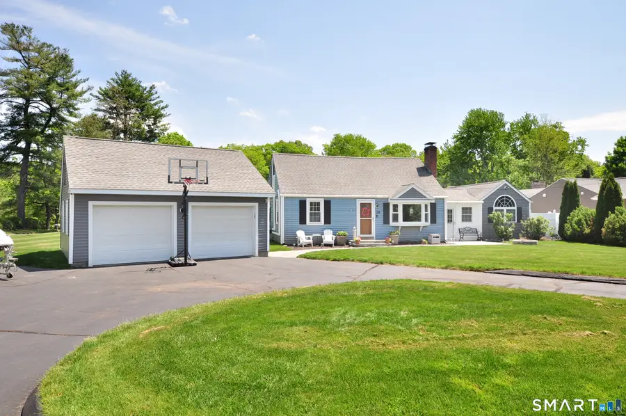 26 Village Road, Simsbury, CT 06070 - #2