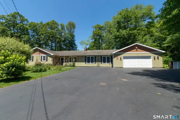 8 Glen Circle, North Branford, CT 06471