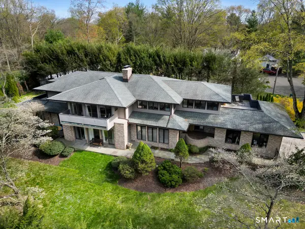 34 Canoe Brook Road, Trumbull, CT 06611