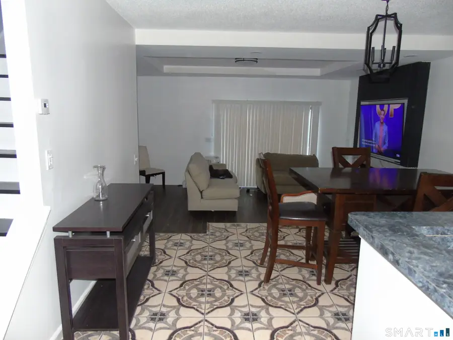 60 Meetinghouse Village #08, Meriden, CT 06450 - #2