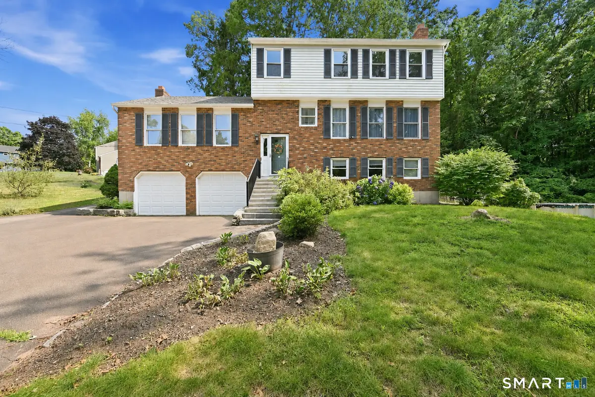 15 Deer Run Lane, North Haven, CT 06473 - #1
