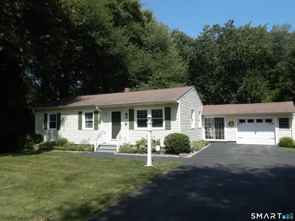 26 Beach Park Road, Clinton, CT 06413
