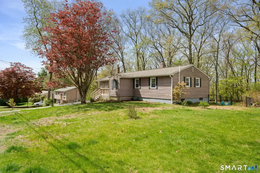 17 Ledgewood Drive, Gales Ferry, CT 06335 - #2