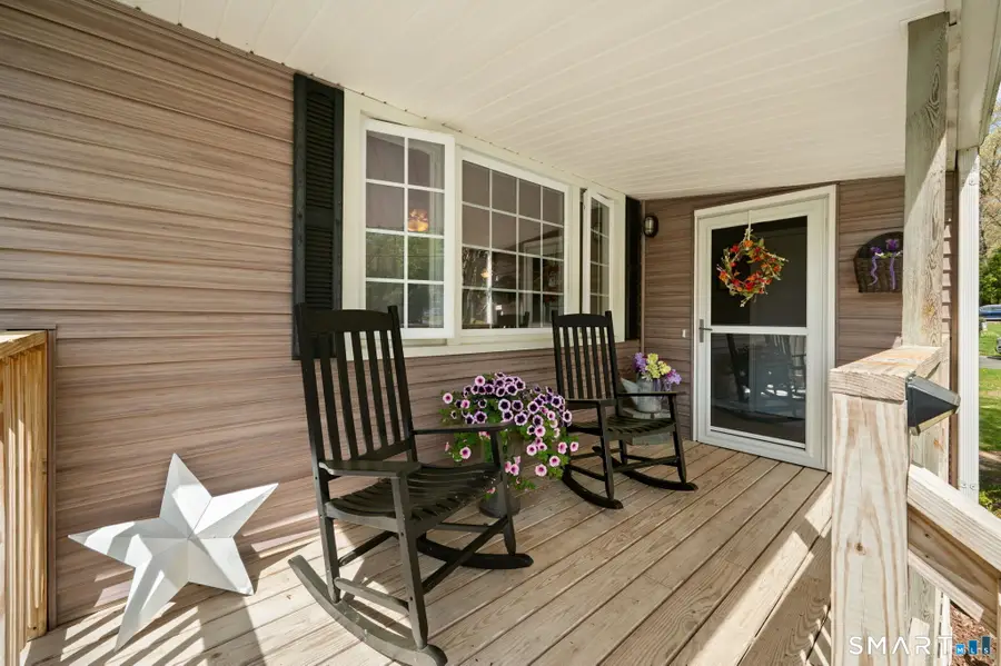 17 Ledgewood Drive, Gales Ferry, CT 06335 - #3