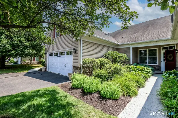 13 Watkins Drive #13, Newtown, CT 06482