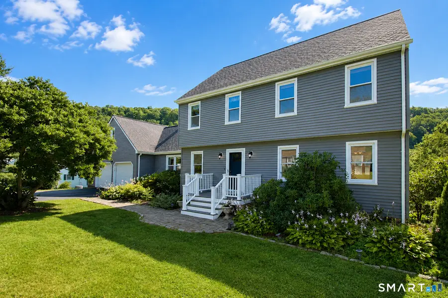 31 Cliffside Drive, Wallingford, CT 06492 - #3
