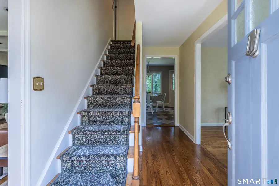 5 Grand Place, Newtown, CT 06470 - #2