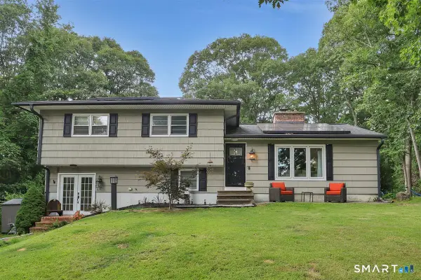 51 Mount Vernon Avenue, Waterbury, CT 06708