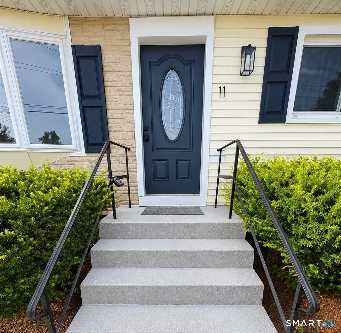 11 Flaum Drive, West Haven, CT 06516 - #1