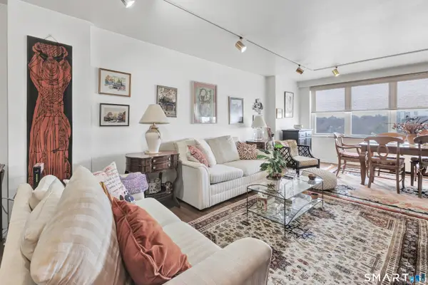 2625 Park Avenue #14J, Bridgeport, CT 06604