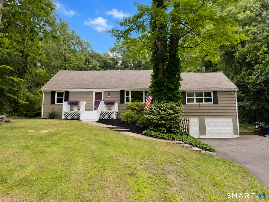 22 Willard Street, Simsbury, CT 06070 - #2