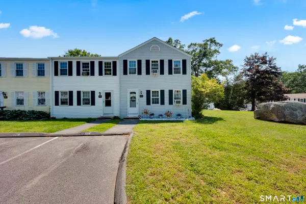 10 Lakeside Drive #N, Ledyard, CT 06339