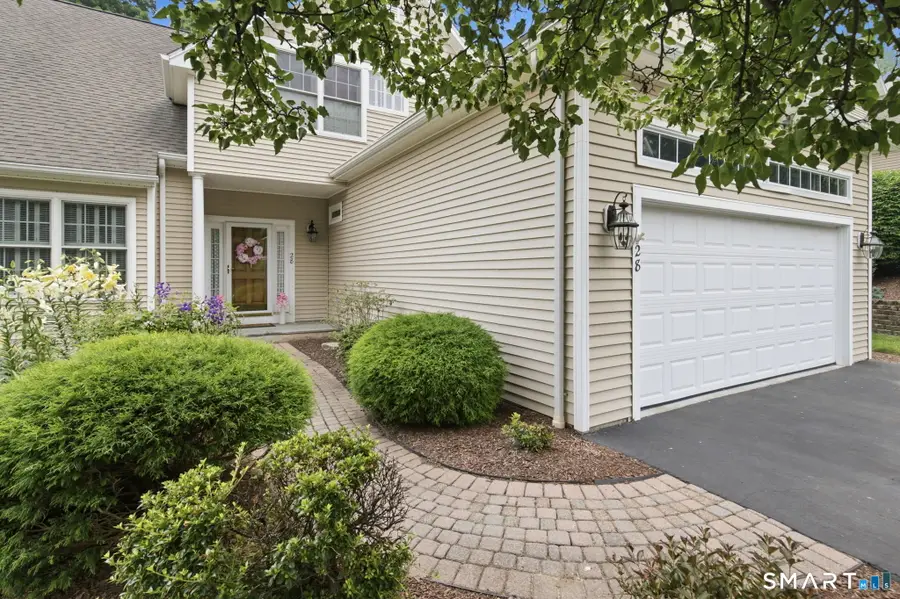 28 Rushbrooke Lane, Shelton, CT 06484 - #3