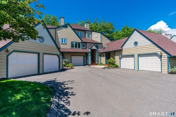 13 L Hermitage Drive #13, Shelton, CT 06484