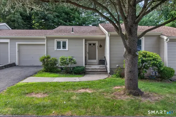 253 Carriage Drive #253, Southington, CT 06489