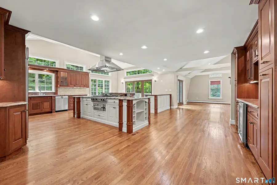 8 Indian Rock Place, Wilton, CT 06897 - #3