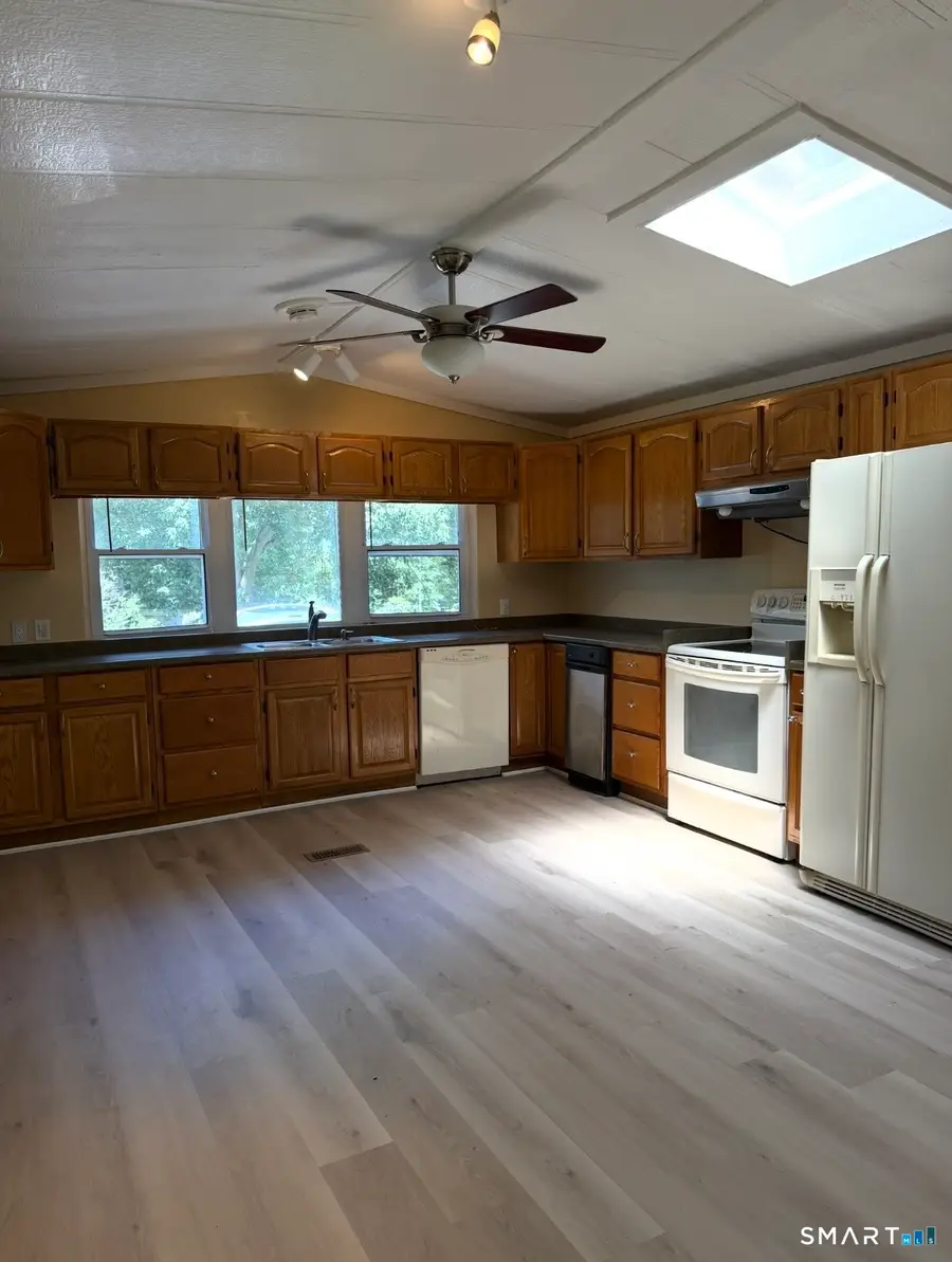 28 Nashua Street, Norwich, CT 06360 - #3