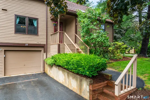 10 Stillmeadow Circle #10, Monroe, CT 06468