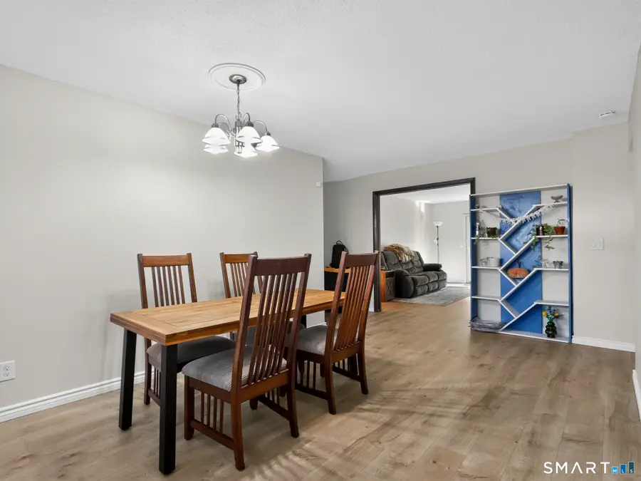 10 Bradley Circle #B10, Enfield, CT 06082 - #3