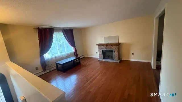 16 Stevens Street, Windsor Locks, CT 06096 - #3