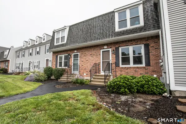 77 Summerhill Road #77, Wallingford, CT 06492