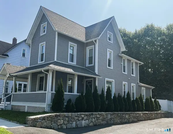 4 Bates Place, Danbury, CT 06810