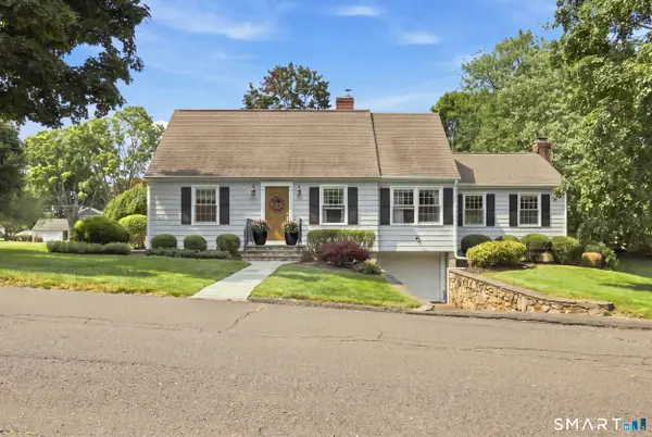 16 Sunrise Avenue, Trumbull, CT 06611