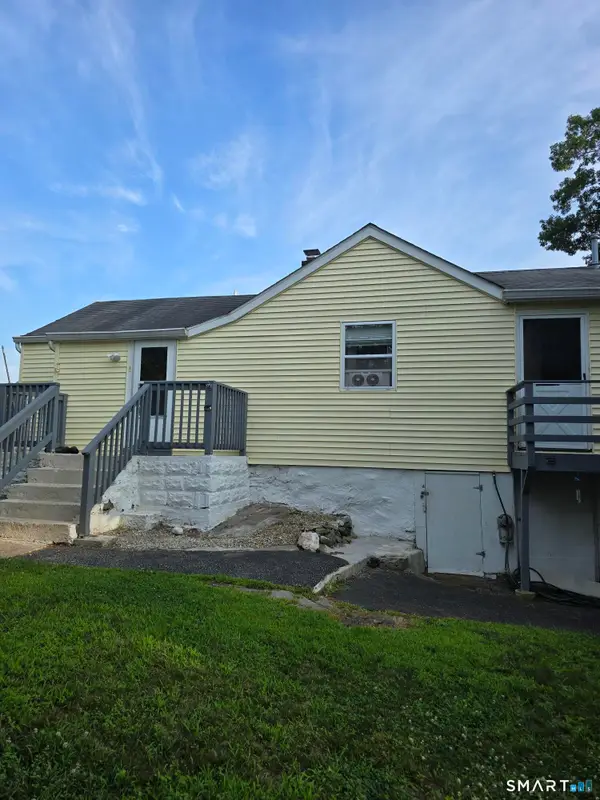 68 Oronoque Trail, Shelton, CT 06484