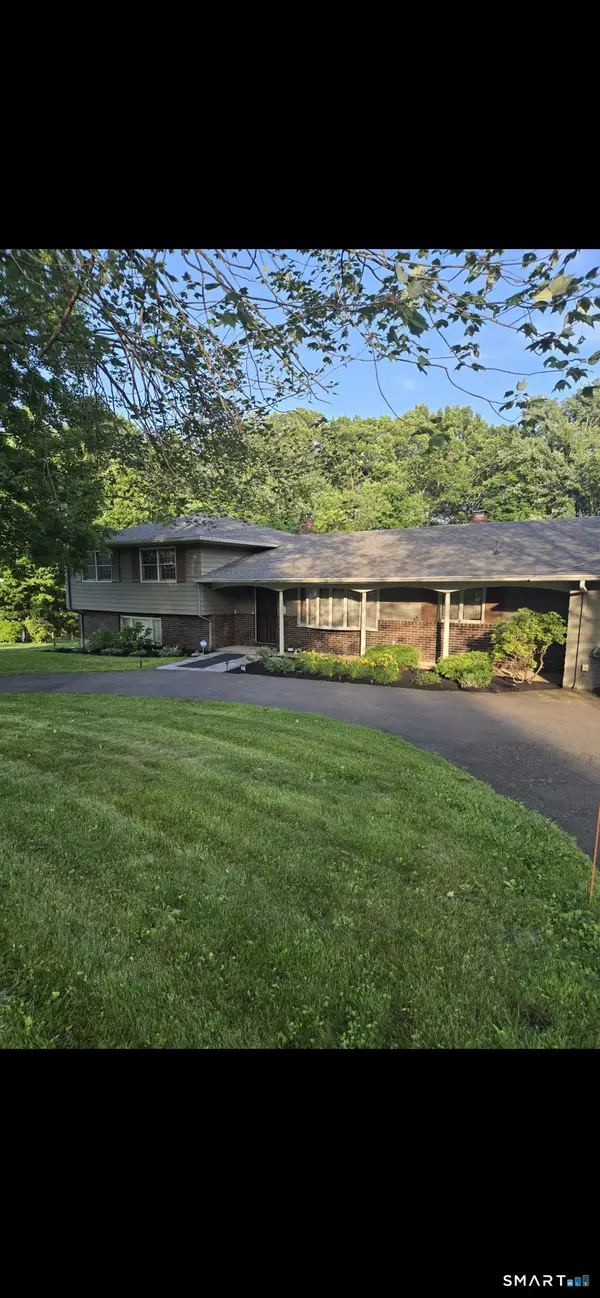 54 Country Hills Road, Hamden, CT 06414