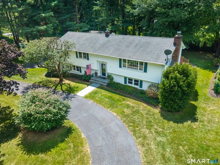 6 Webster Place, Newtown, CT 06470 - #2
