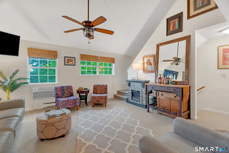1231 Washington Street #14, Middletown, CT 06457 - #3