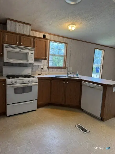 6 Harmony Lane, Milford, CT 06460 - #3
