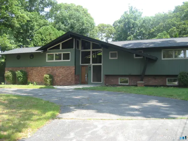 10 Royal Oaks Drive, Norwich, CT 06360