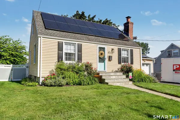 45 Harkness Drive, Milford, CT 06460