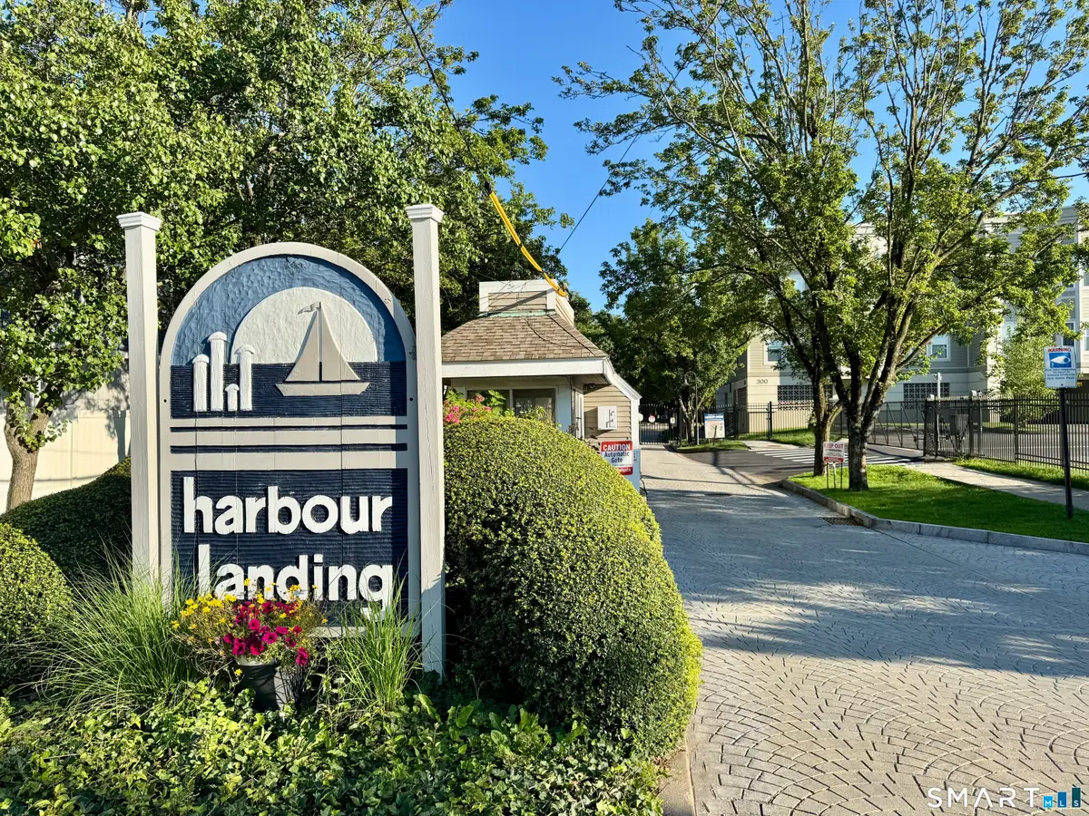 18 Harbour Close, New Haven, CT 06519 - #1