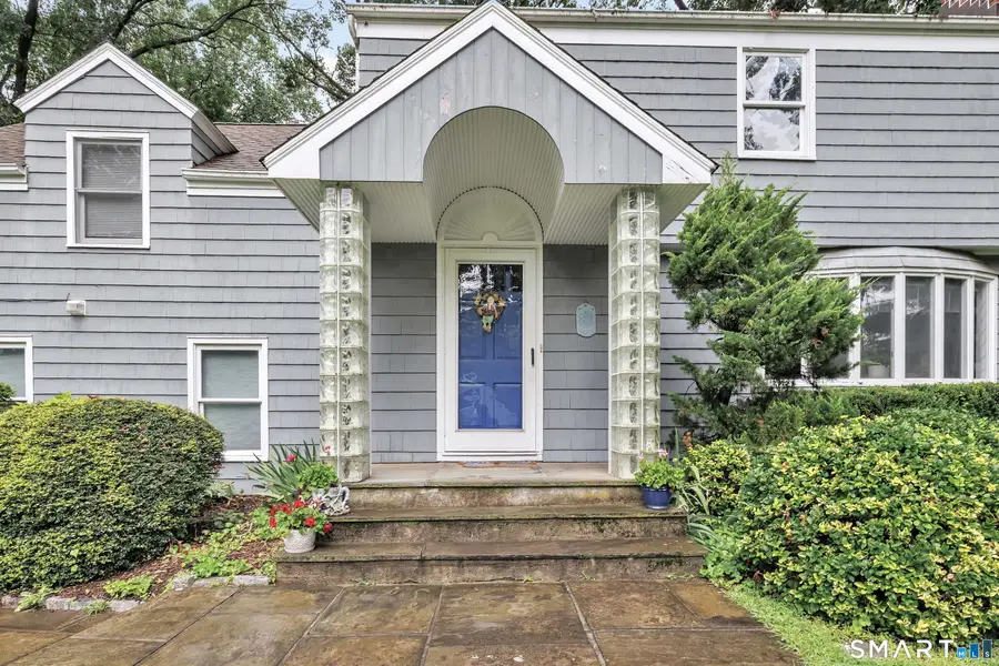 205 Stoneleigh Square, Fairfield, CT 06825 - #3
