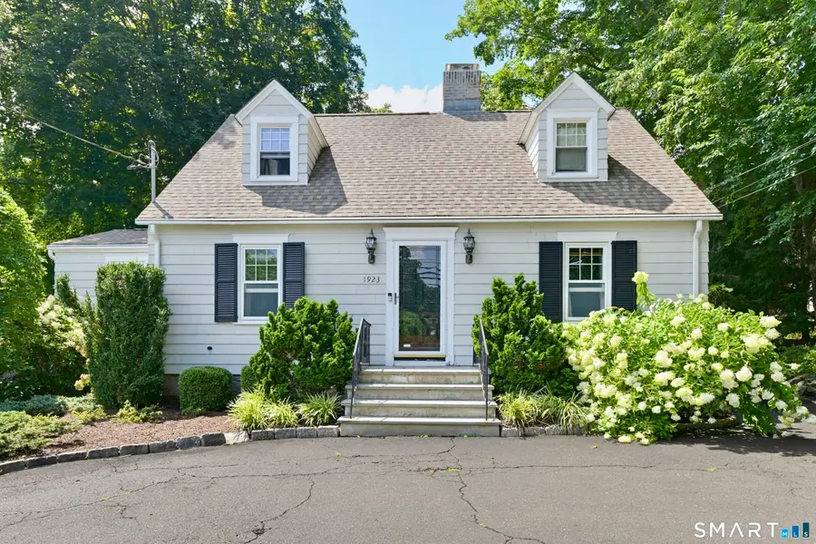 1923 Huntington Turnpike, Trumbull, CT 06611 - #2